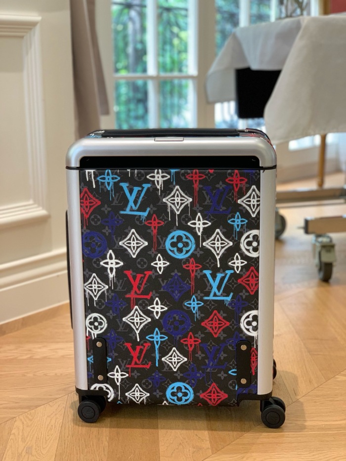 L*ouis V*uitton Luggage (annareps)
