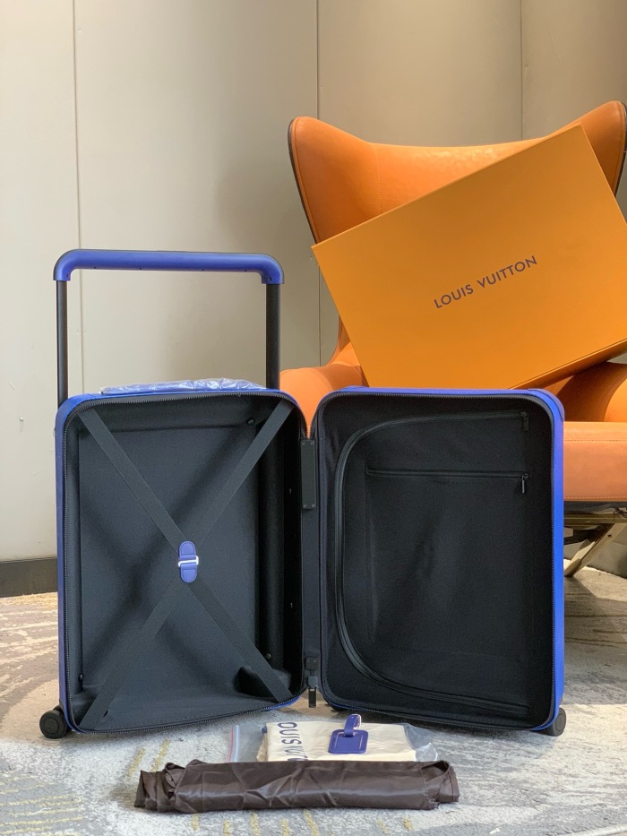 L*ouis V*uitton Luggage (annareps)