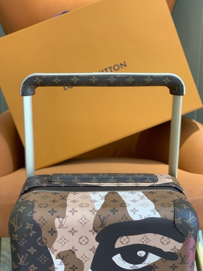 L*ouis V*uitton Luggage (annareps)