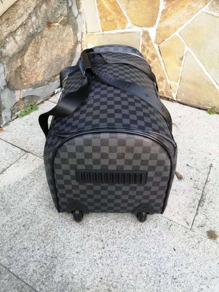 L*ouis V*uitton Luggage (annareps)