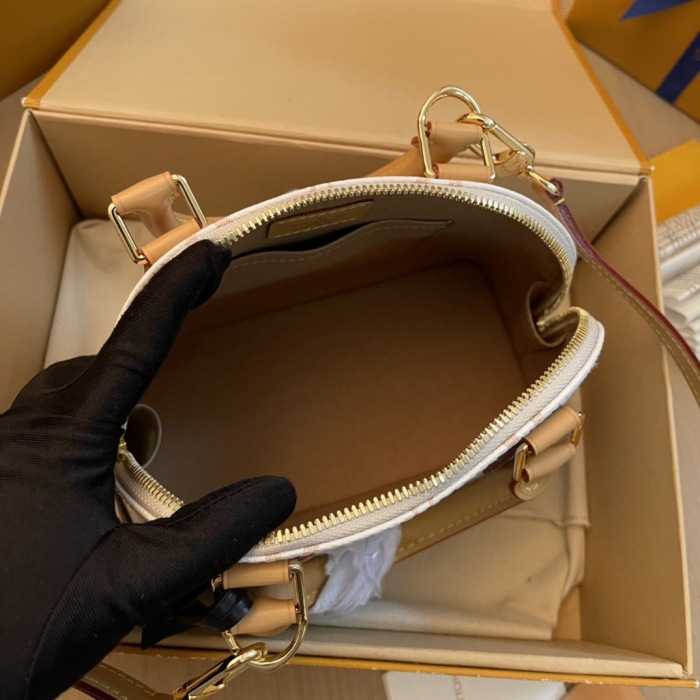 L*ouis V*uitton Top Bag (annareps)