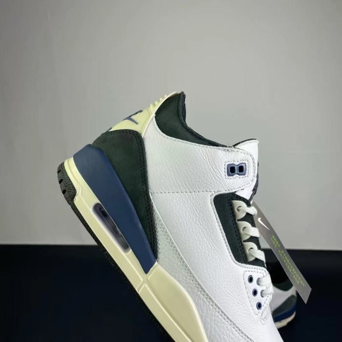 NIKE Air Jordan 3    (annareps)
