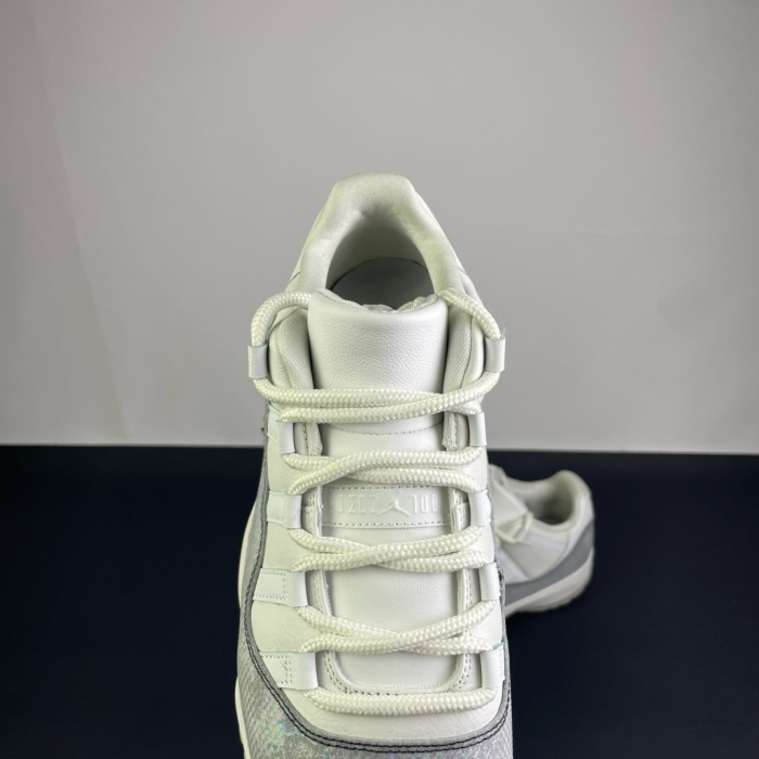NIKE Air Jordan 11（annareps）