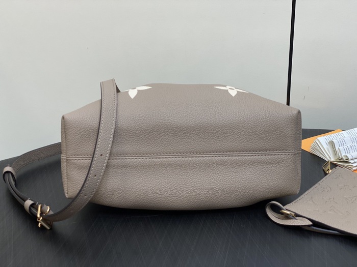 L*ouis V*uitton  Top Bag (annareps)