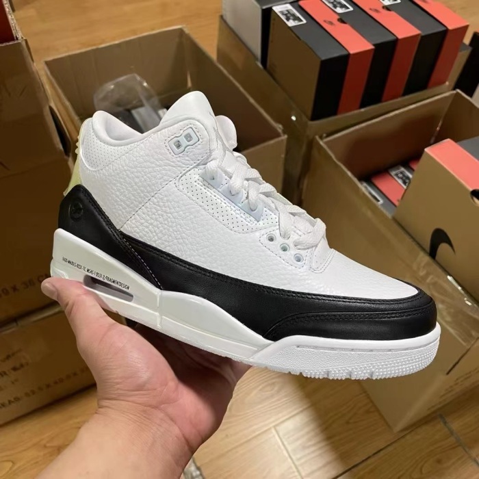 NIKE Air Jordan 3    (annareps)