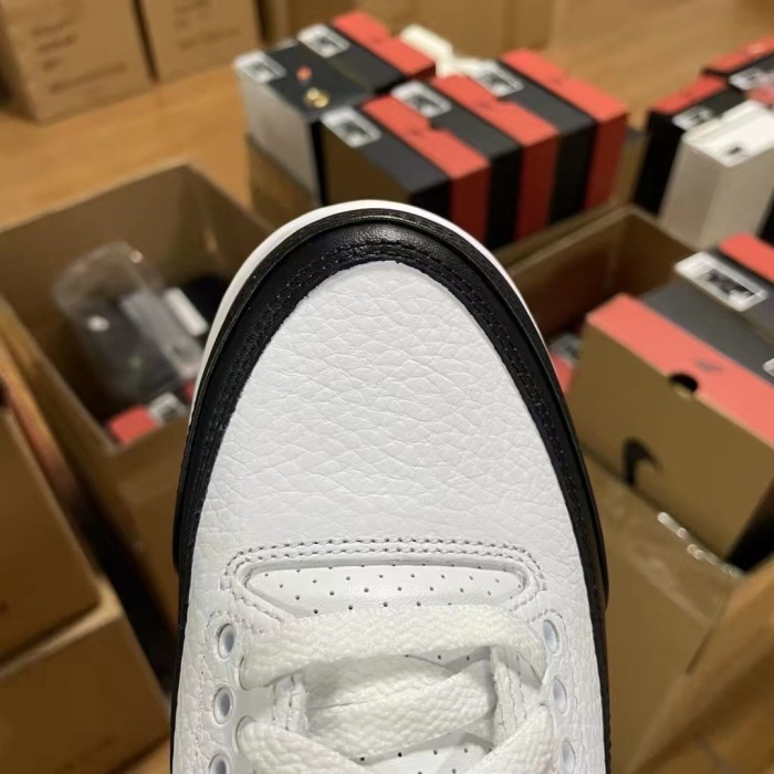 NIKE Air Jordan 3    (annareps)