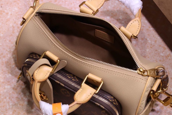 L*ouis V*uitton  Top Bag (annareps)