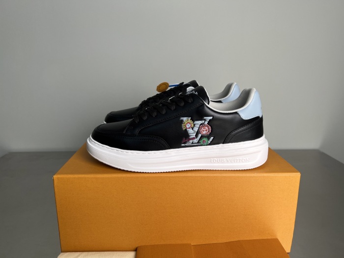 Men  Women  L*ouis V*uitton   Top Sneaker L*V Trainer