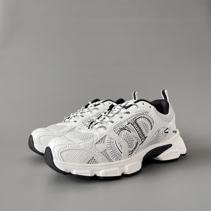 Men   Women  D*ior Top Sneaker