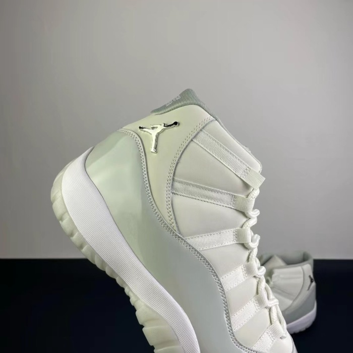 NIKE Air Jordan 11（annareps）