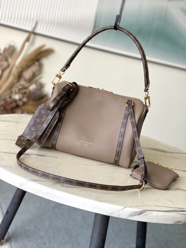 L*ouis V*uitton  Top Bag (annareps)