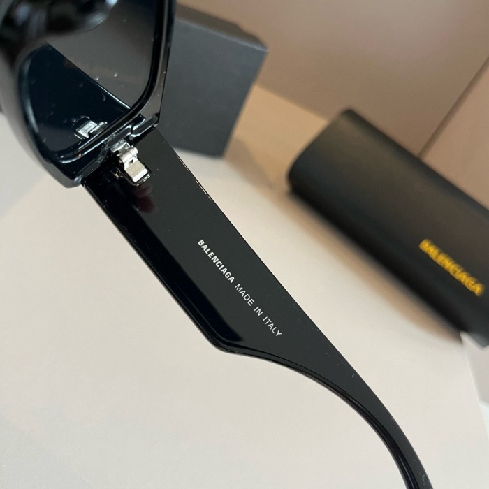Top Quality B*alenciaga Glasses