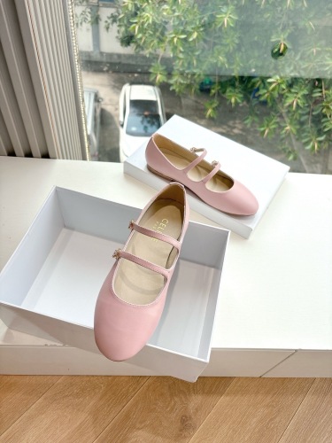 Women Top Quality C*eline shoes