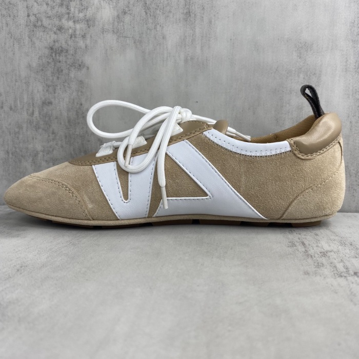 Men  Women  L*ouis V*uitton   Top Sneaker L*V Trainer