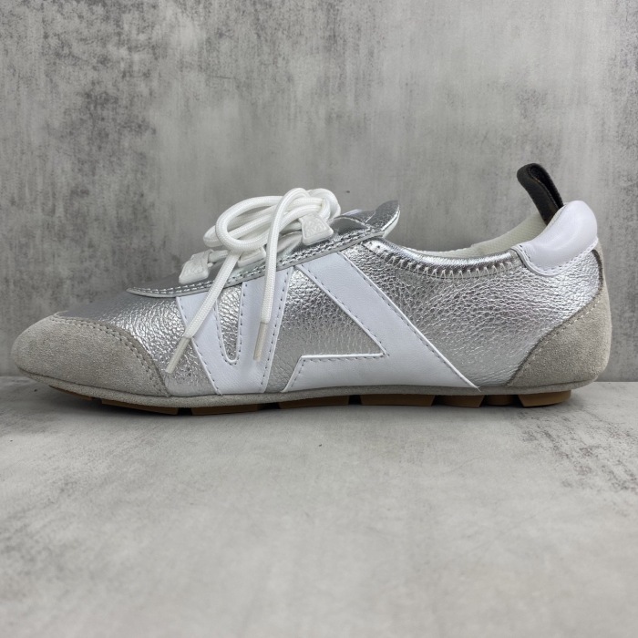 Men  Women  L*ouis V*uitton   Top Sneaker L*V Trainer