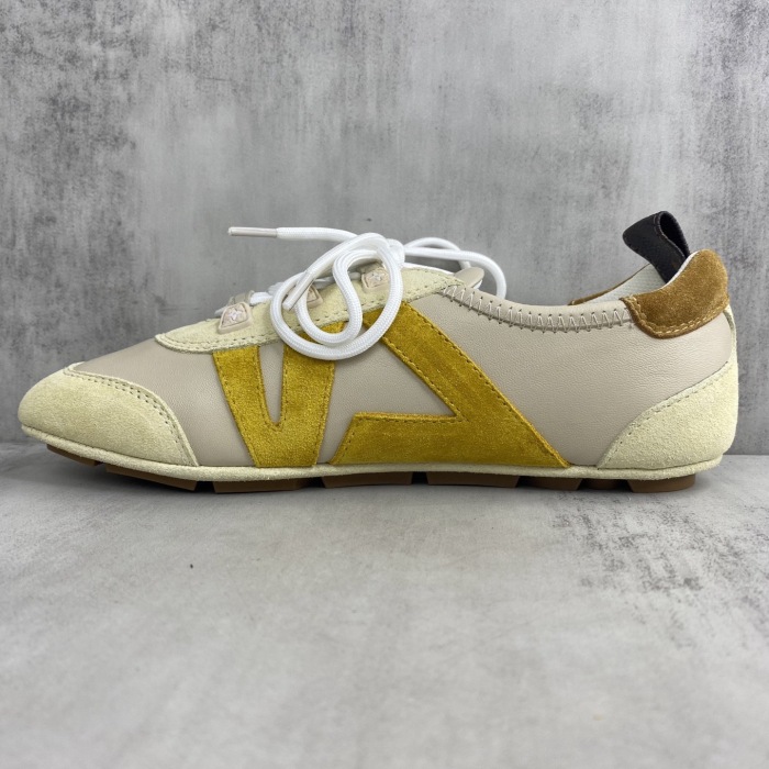 Men  Women  L*ouis V*uitton   Top Sneaker L*V Trainer