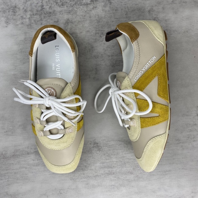 Men  Women  L*ouis V*uitton   Top Sneaker L*V Trainer