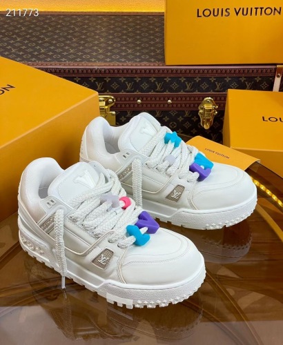 Men  Women  L*ouis V*uitton   Top Sneaker L*V Trainer size 35-46