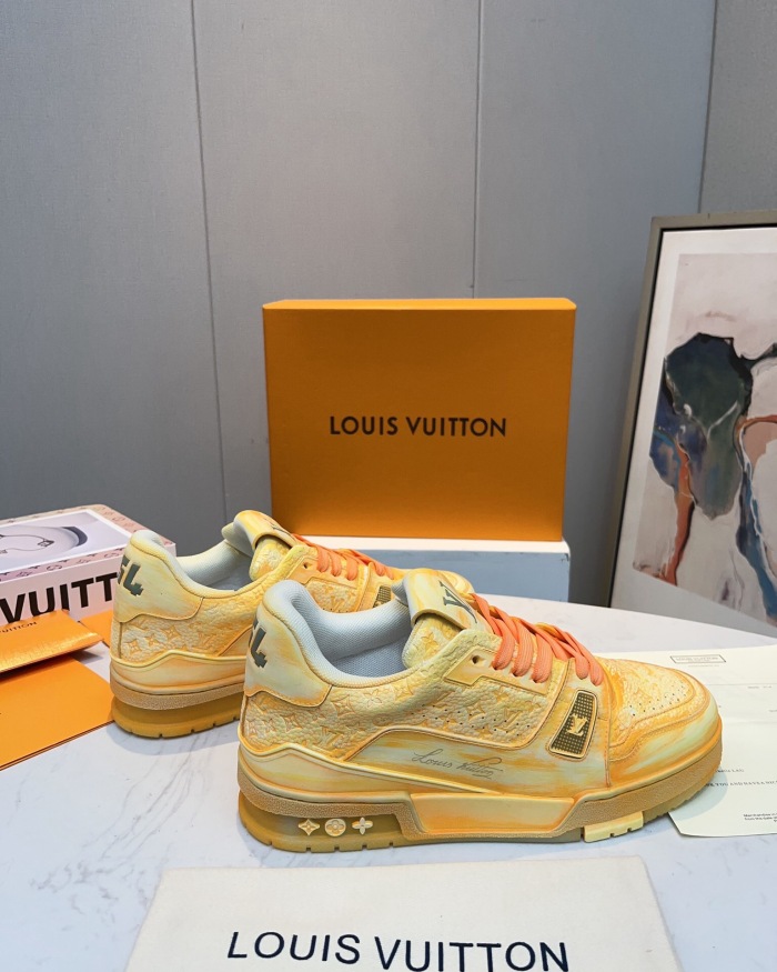 Men  Women  L*ouis V*uitton   Top Sneaker L*V Trainer size 35-46