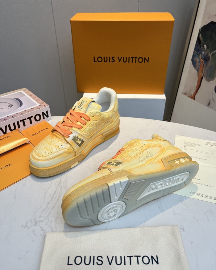 Men  Women  L*ouis V*uitton   Top Sneaker L*V Trainer size 35-46
