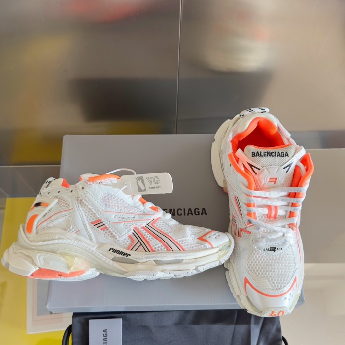 WOMEN SIZE 35-39 Men SIZE 39-45 B*alenciaga Sneaker  Top quality 1:1