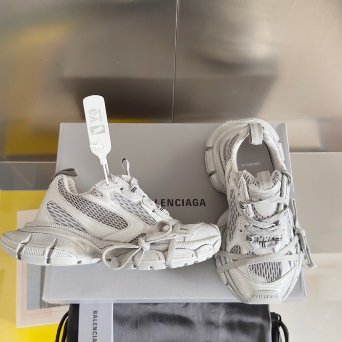 WOMEN SIZE 35-39 Men SIZE 39-45 B*alenciaga Sneaker  Top quality 1:1