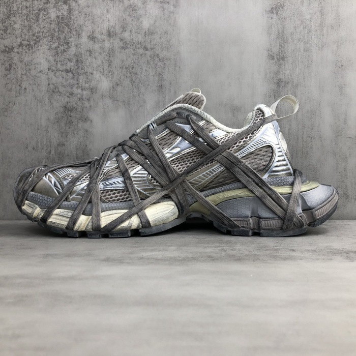 WOMEN SIZE 35-39 Men SIZE 39-45 B*alenciaga Sneaker  Top quality 1:1
