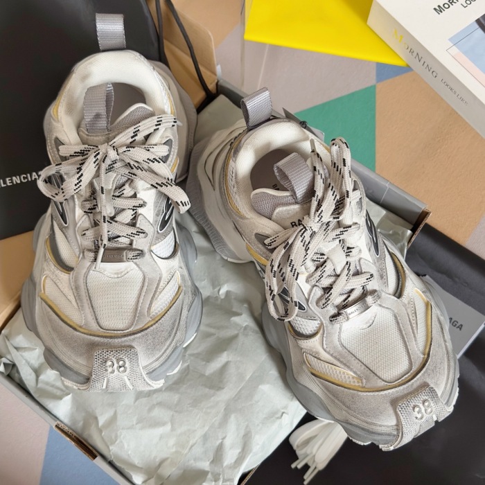 WOMEN SIZE 35-39 Men SIZE 39-45 B*alenciaga Sneaker  Top quality 1:1