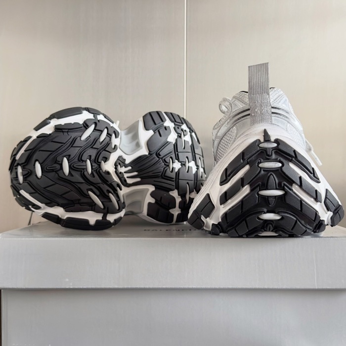 WOMEN SIZE 35-39 Men SIZE 39-45 B*alenciaga Sneaker  Top quality 1:1