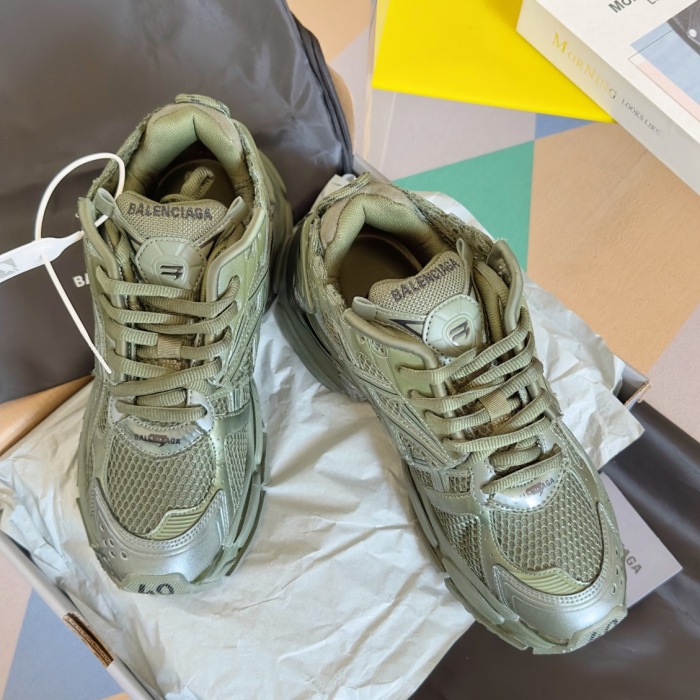 WOMEN SIZE 35-39 Men SIZE 39-45 B*alenciaga Sneaker  Top quality 1:1
