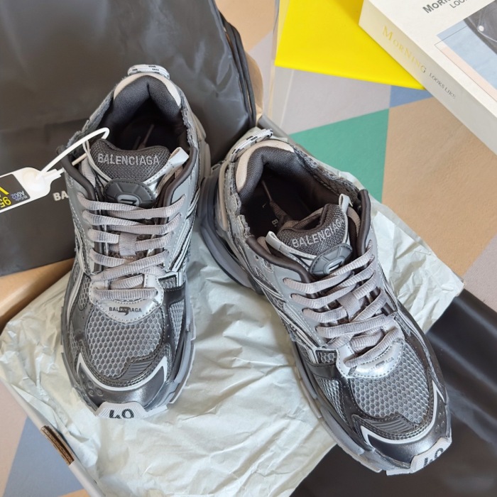WOMEN SIZE 35-39 Men SIZE 39-45 B*alenciaga Sneaker  Top quality 1:1