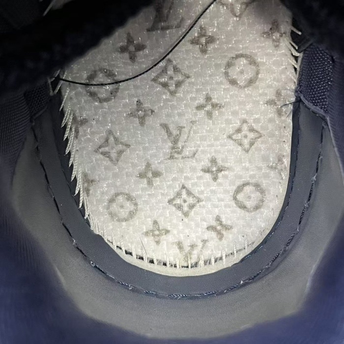 Men  Women  L*ouis V*uitton   Top Sneaker L*V Trainer