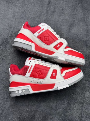 Men  Women  L*ouis V*uitton   Top Sneaker L*V Trainer