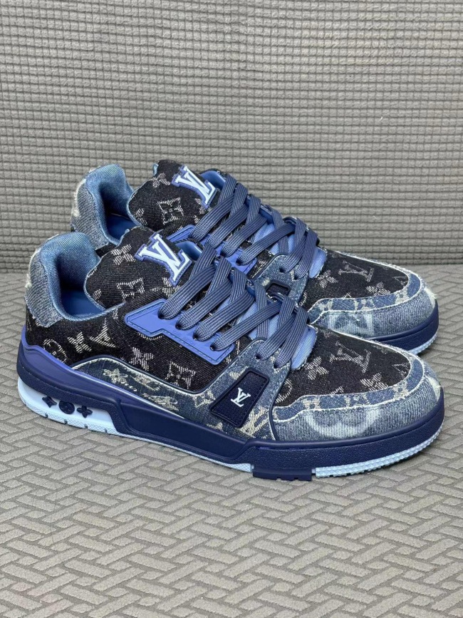 Men  Women  L*ouis V*uitton   Top Sneaker L*V Trainer