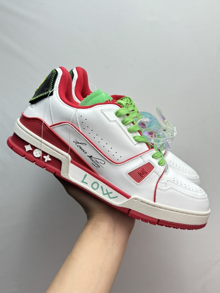 Men  Women  L*ouis V*uitton   Top Sneaker L*V Trainer
