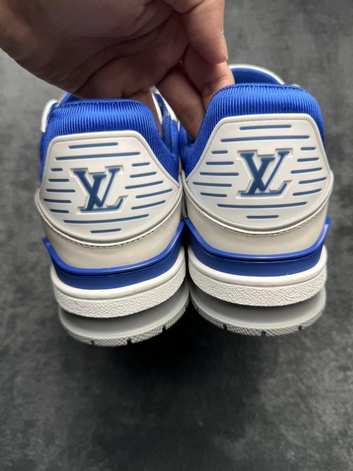 Men  Women  L*ouis V*uitton   Top Sneaker L*V Trainer