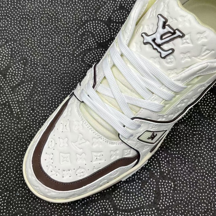 Men  Women  L*ouis V*uitton   Top Sneaker L*V Trainer