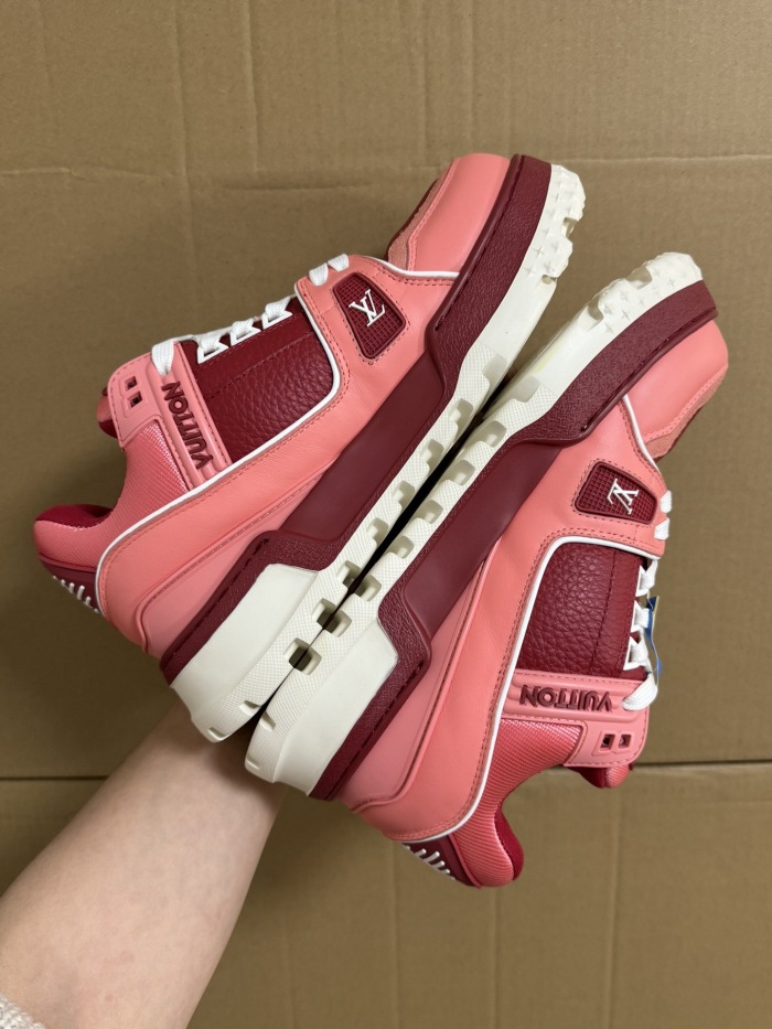 Men  Women  L*ouis V*uitton   Top Sneaker L*V Trainer