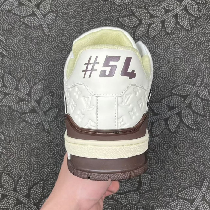Men  Women  L*ouis V*uitton   Top Sneaker L*V Trainer
