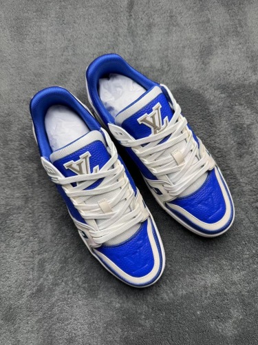 Men  Women  L*ouis V*uitton   Top Sneaker L*V Trainer