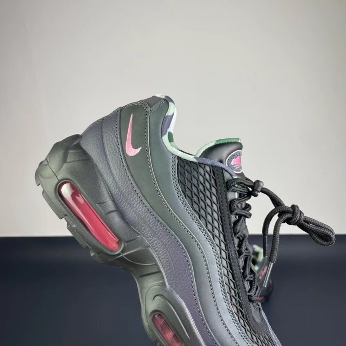 Women  Man Nike Air Max95  Corteiz