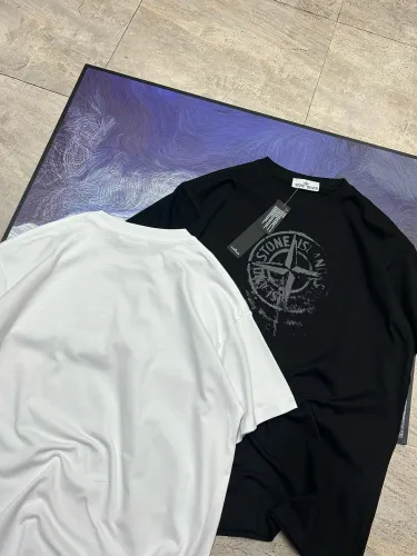 Solid Color Fuzzy Logo Round Neck Tee 2 colors