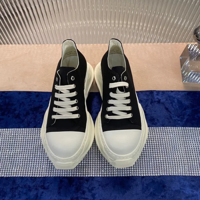 Rick 0wens Low-Top Sneakers - Black and White