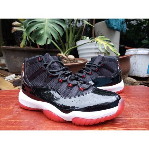 JORD@N 11 RETRO x PLAYOFFS BRED