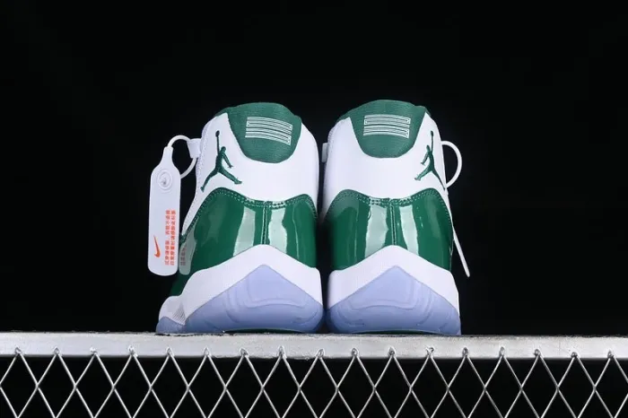 AIR JORD@N 11 RETRO WHITE/GREEN