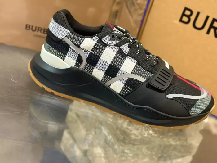 BURB5RRY VINTAGE CHECK SNEAKERS   BBR115
