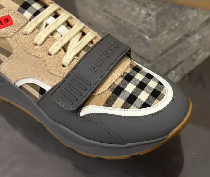 BURB5RRY VINTAGE CHECK SNEAKERS   BBR108