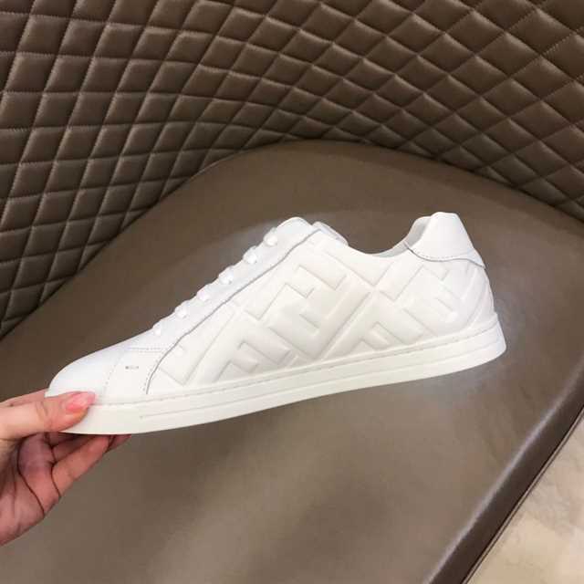 FEND1 WHITE NAPPA LEATHER LOW TOP SNEAKERS   FD09