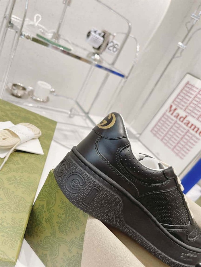 Men s GG embossed sneaker   GC077