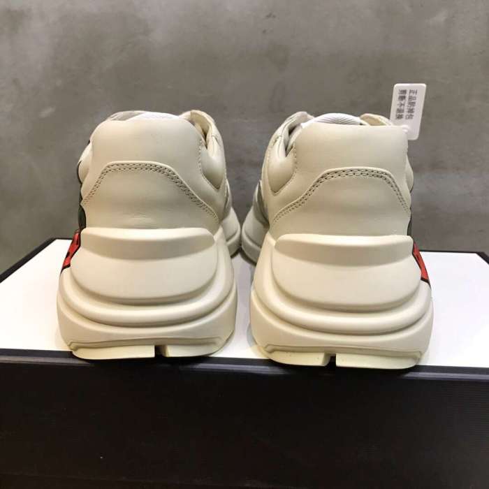 GUCC1 RHYTON SNEAKER WITH STRAWBERRY